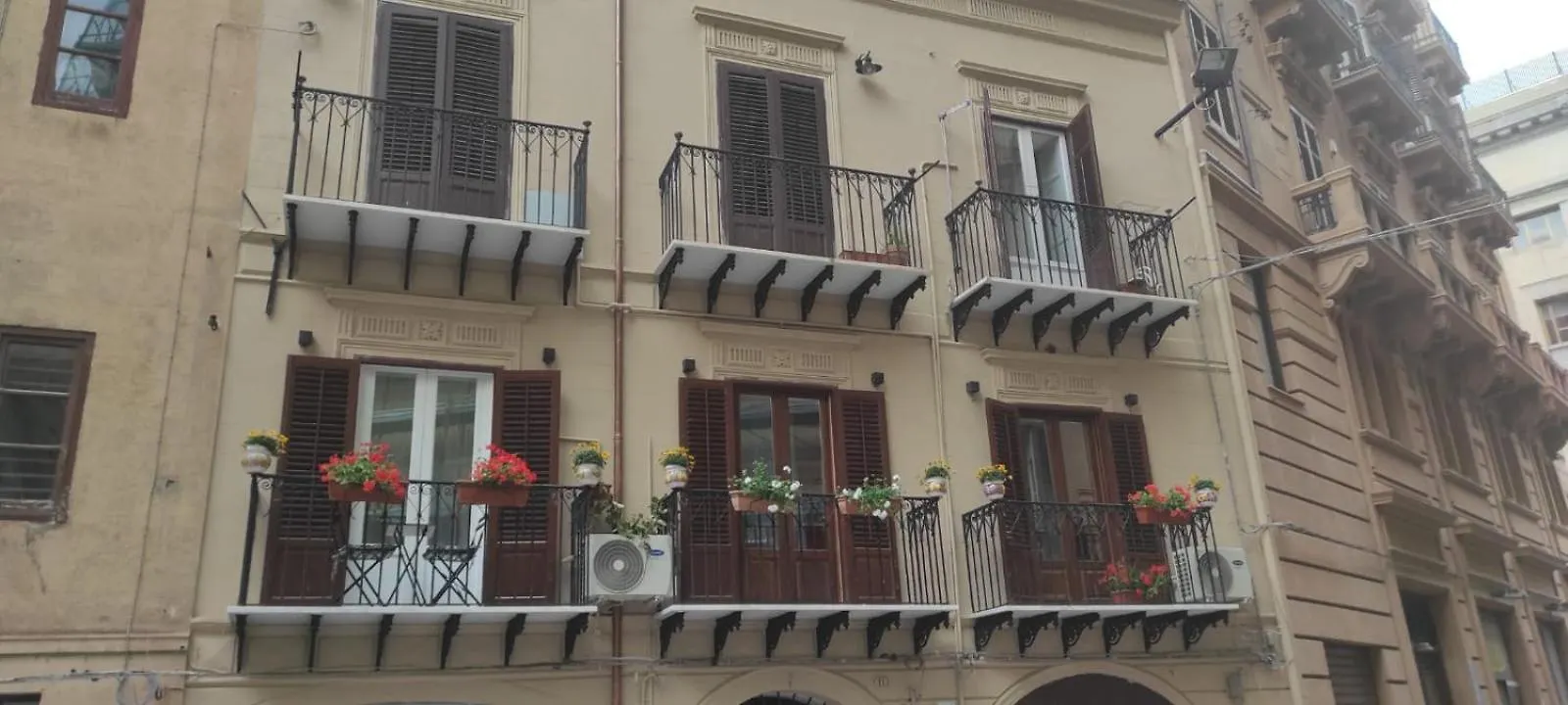 Luxury Apartment Via Genova Παλέρμο Ιταλία